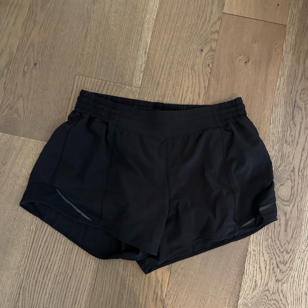 Lululemon Hotty Hot high rise shorts size 14